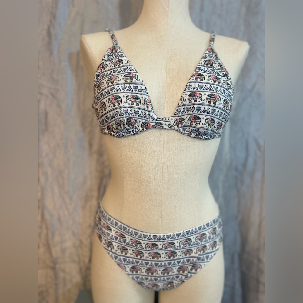 Demi’s boho style bikini - good booty coverage & triangle top